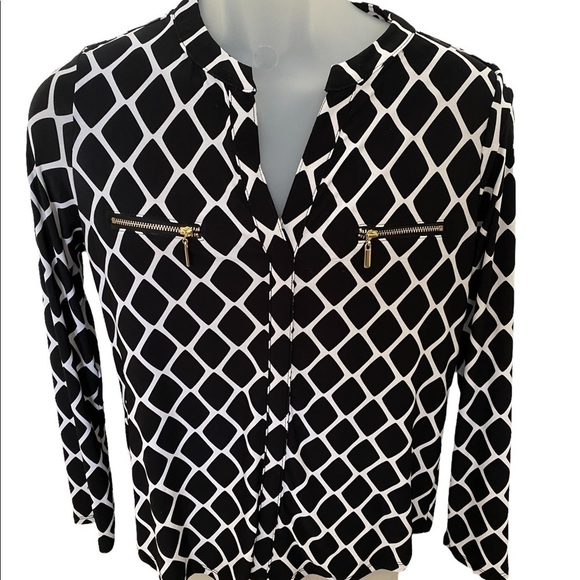 Michael Kors Tops - MICHAEL KORS Black & White Diamond Zipper Pockets Long Sleeve PS